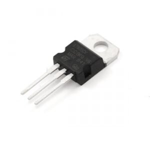 7805 (5V Voltage Regulator)